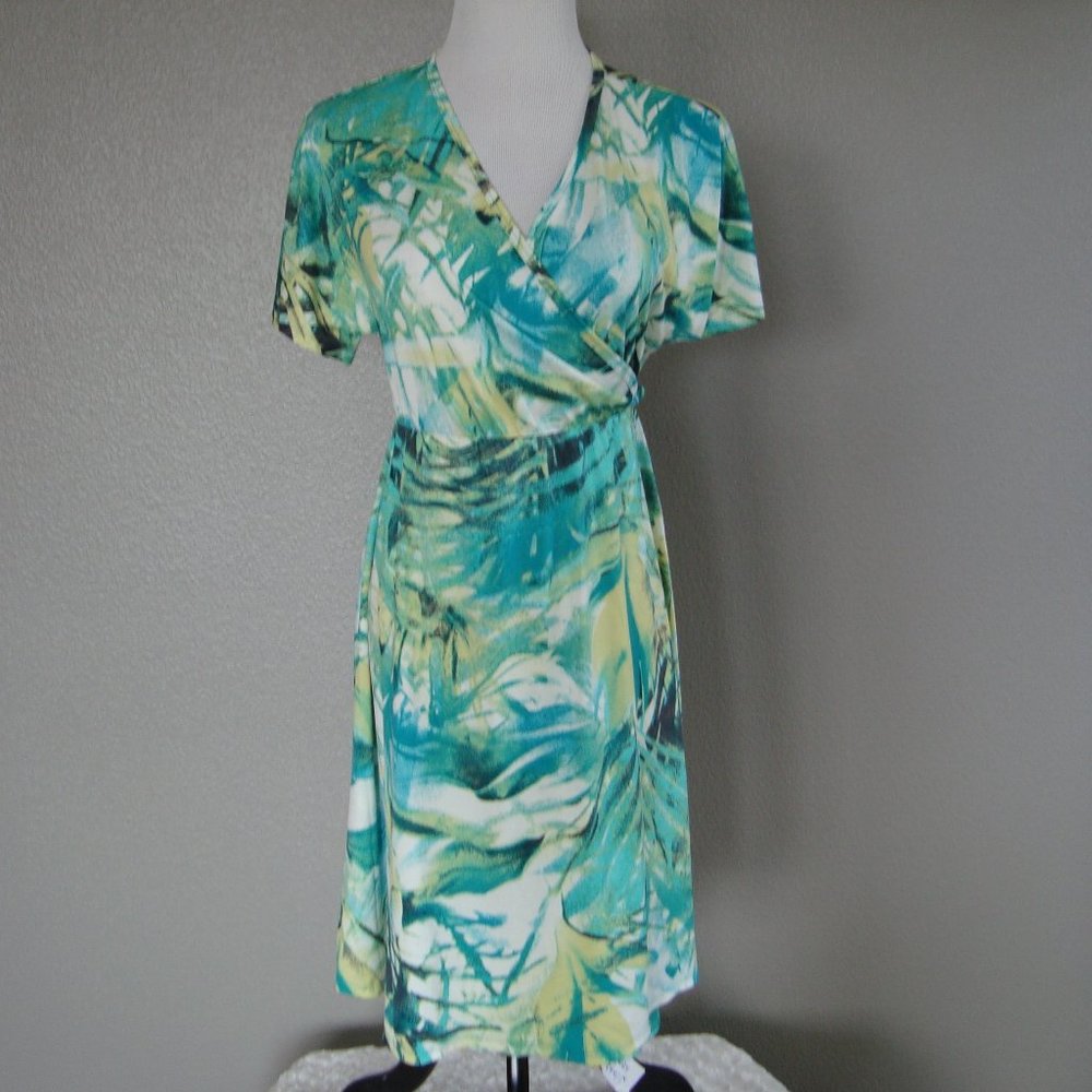 NWOT Agnes & Dora Wrap Dress Nightingale Tropical Palm Print Green sz S
